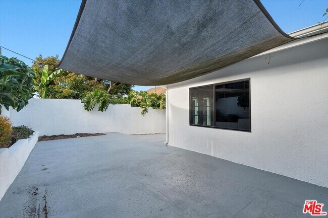 Building Photo - 3519 S Denison Ave