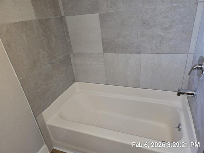 Building Photo - 604 E College Ave