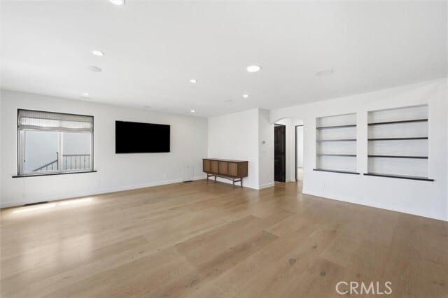Building Photo - 221 24th St