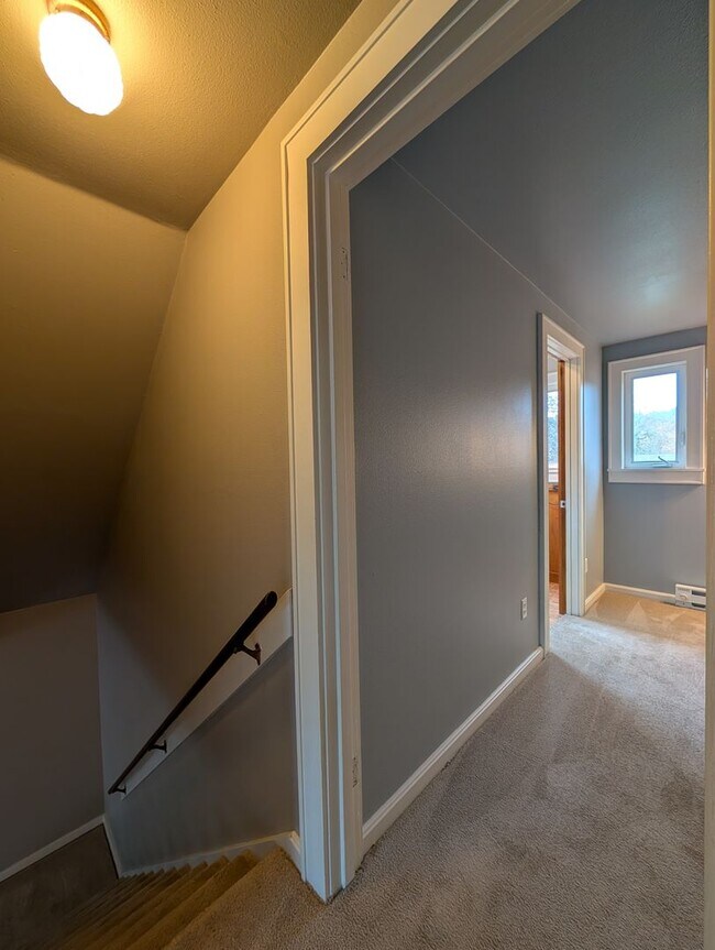 Building Photo - Great 3 bed/2bath home in Eugene