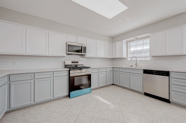 Building Photo - 8714 Garrett St