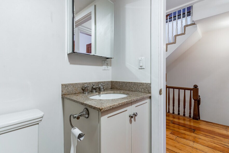 Building Photo - 1609 Tremont St