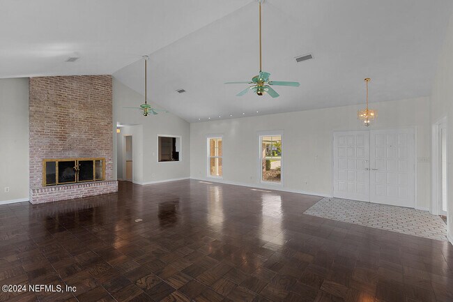 Building Photo - 185 San Juan Dr