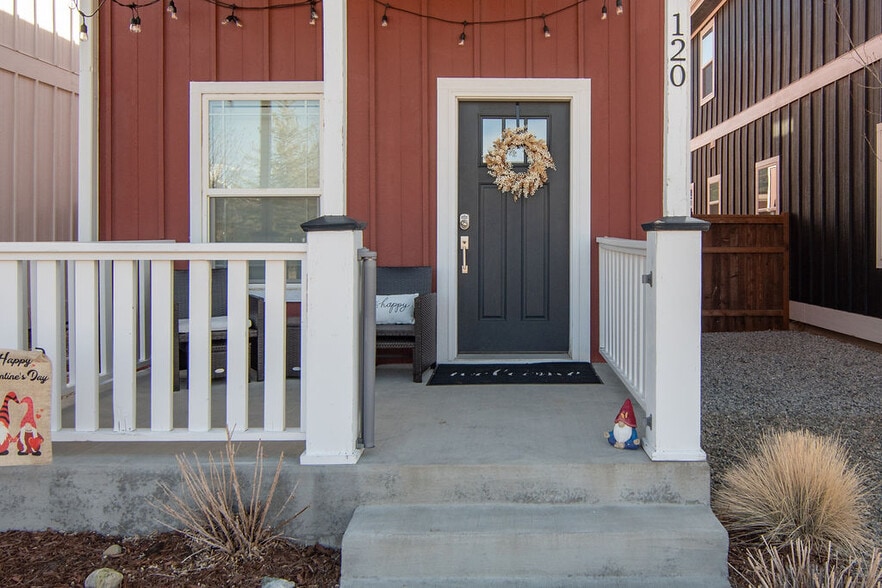 Building Photo - 120 Barnwood Cir