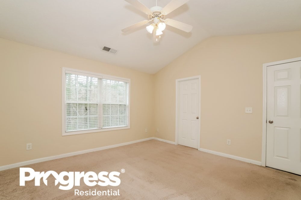 Building Photo - 253 Bainbridge Cir
