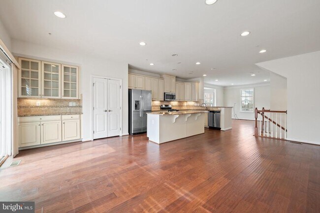 Building Photo - 13312 Waterford Hills Boulevard