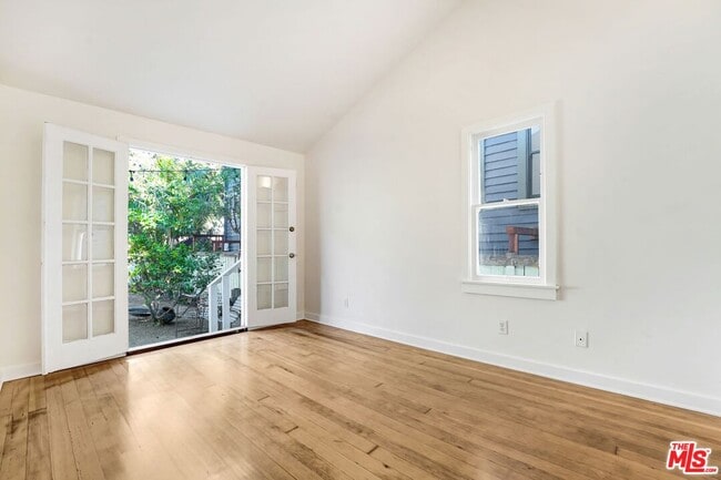 Building Photo - 219 Market St