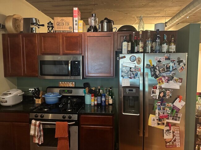 Building Photo - 1151 W 14th Pl