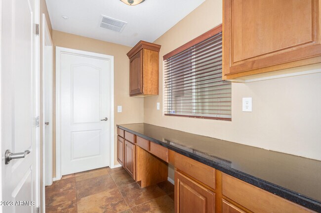 Building Photo - 11932 W El Cortez Pl