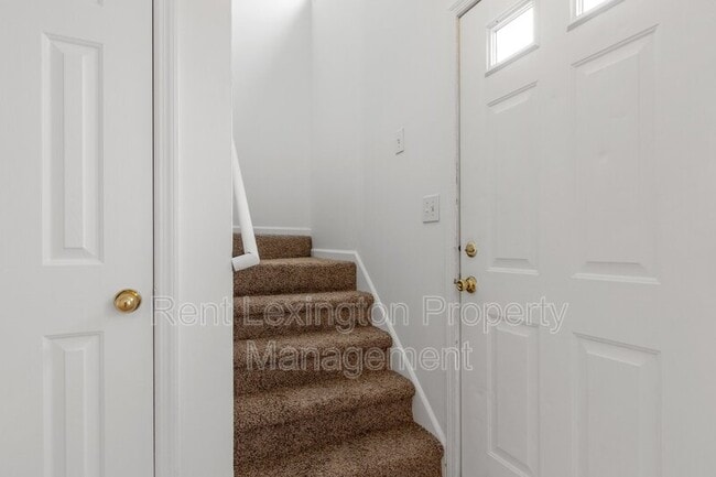 Building Photo - 1132 Jonestown Ln