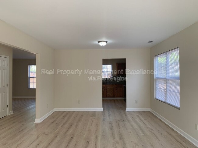 Building Photo - 5611 Sojourn Dr