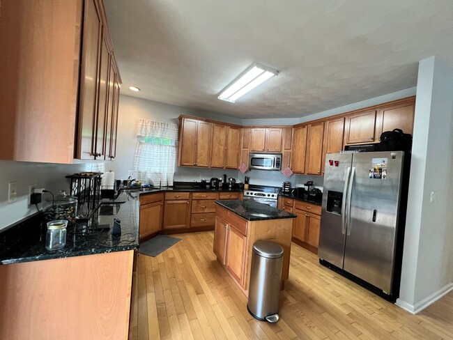 Building Photo - 4 bedroom home in Oceanview, Norfolk