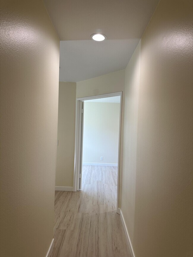 Building Photo - 306 Dolores Cir