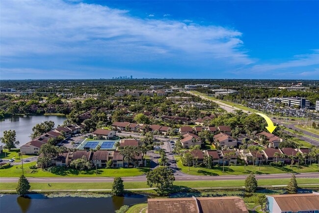 Building Photo - 890 N Village Dr