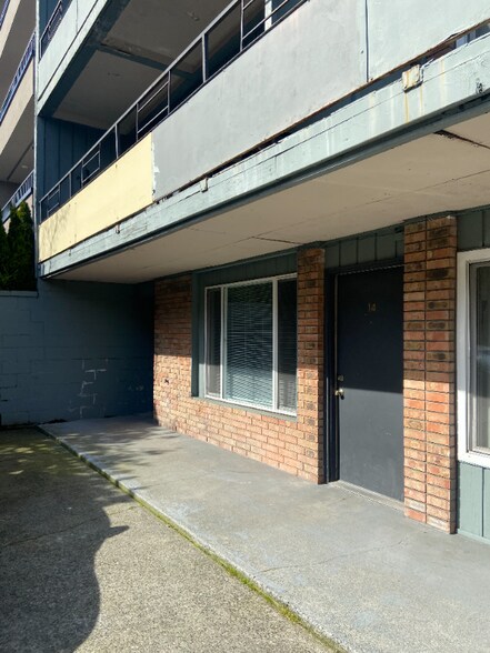 Primary Photo - 1215 Queen Anne Ave N