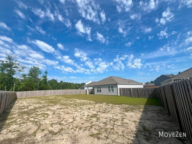 Building Photo - 816 Buckeye Rd NE