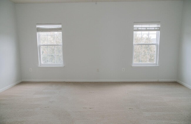 Building Photo - 110 Quinton Oaks Cir