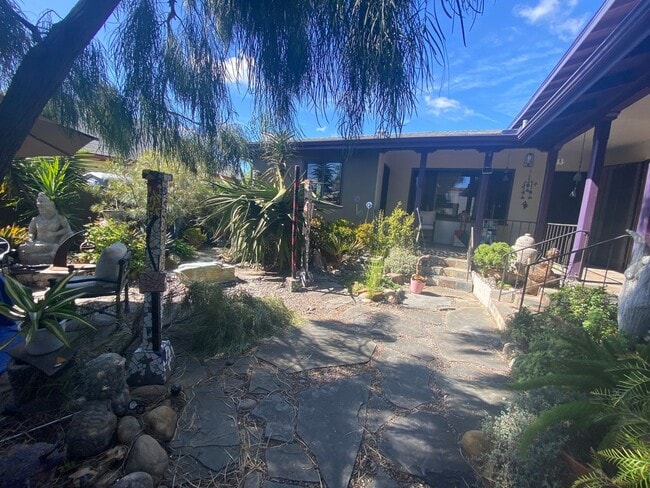 Building Photo - 2414 Monroe Ave