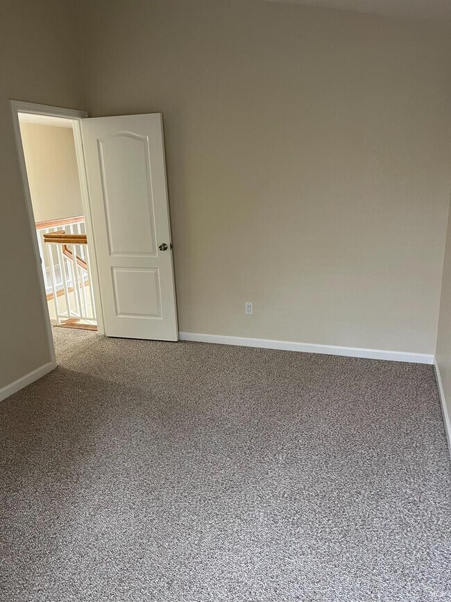 Building Photo - 7481 Maximillian Pl