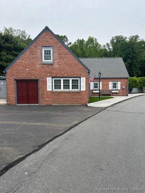 Building Photo - 144 Roberton Crossing