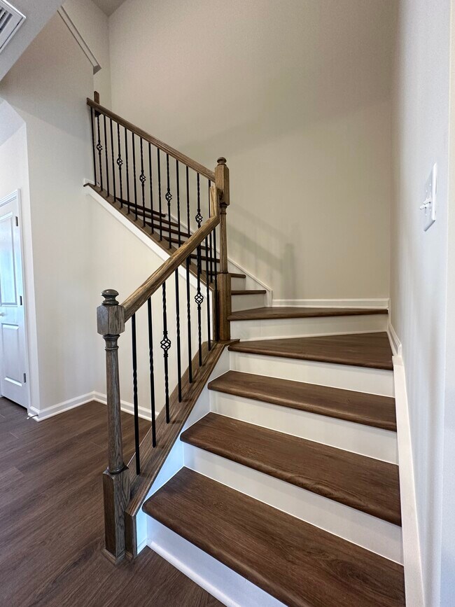 Building Photo - 13123 Cottage Crest Ln