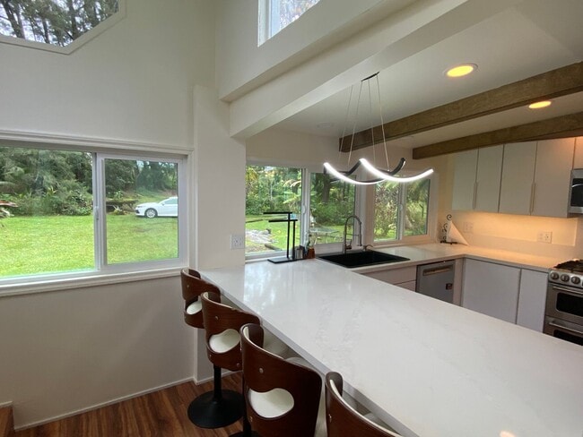 Building Photo - Private Hideaway on 1 Acre -Hawaiian Paradise Park