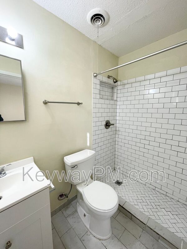 Building Photo - 211 S Belair Rd