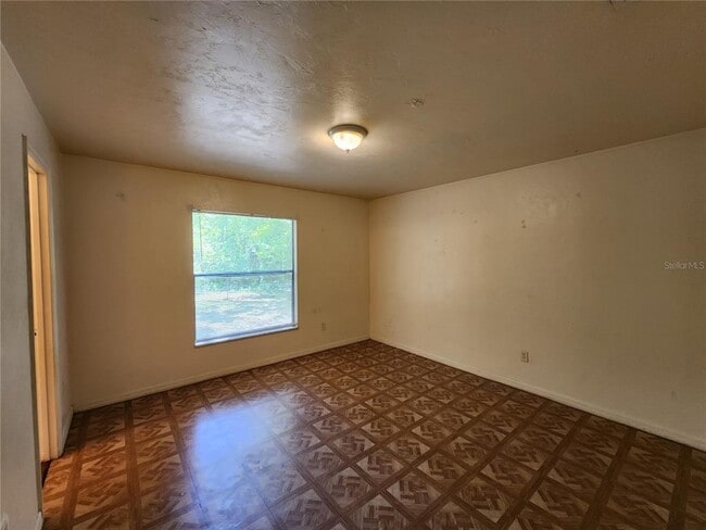 Building Photo - 4021 SW 37th St