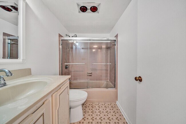 Building Photo - 5260 Crossbow Cir