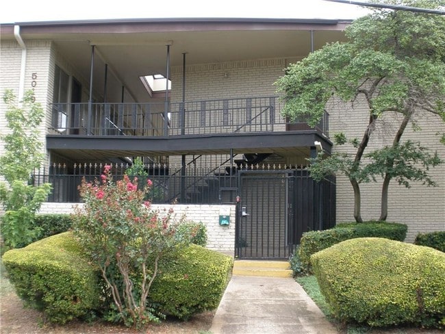 Building Photo - 5010 Bowser Ave
