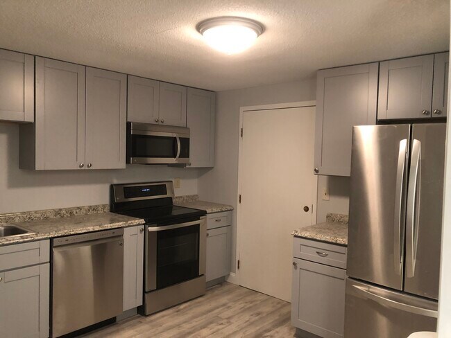 Building Photo - 1 silvestri circle