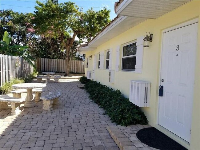 Primary Photo - 2920 N Ocean Blvd