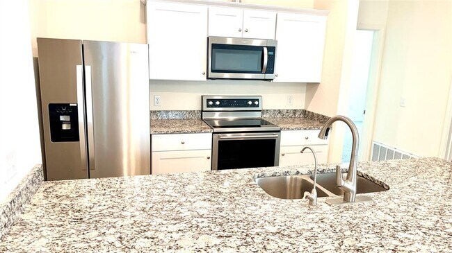 Building Photo - 17825 Altesino Cv