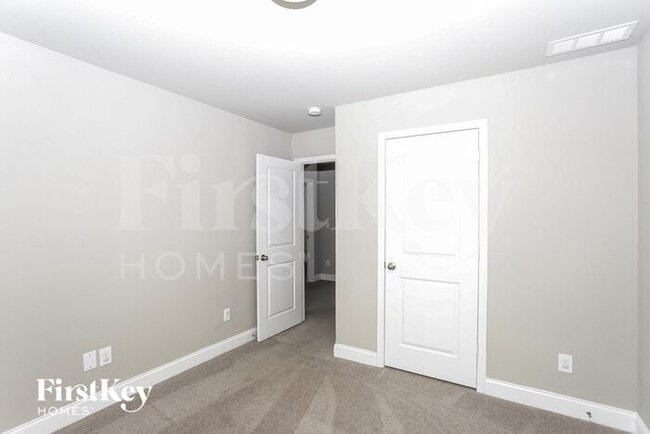 Building Photo - 9022 Evans Woods Dr