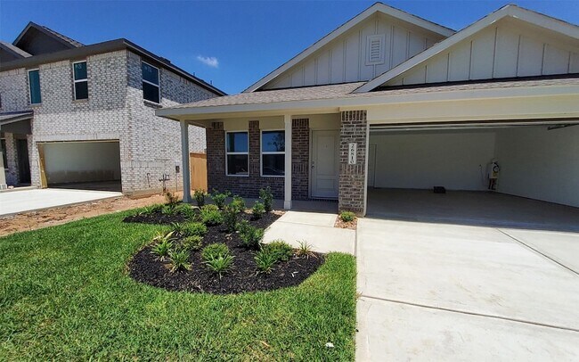 Building Photo - 26810 Scarlet Willow Dr