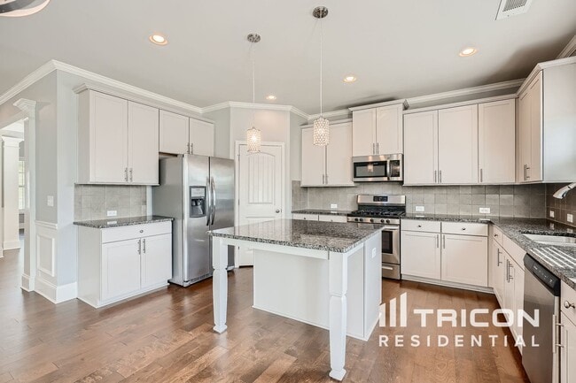 Building Photo - 7064 Demeter Dr