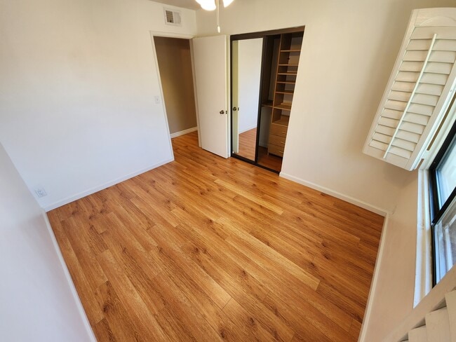 Building Photo - 1502 Rock Glen Ave