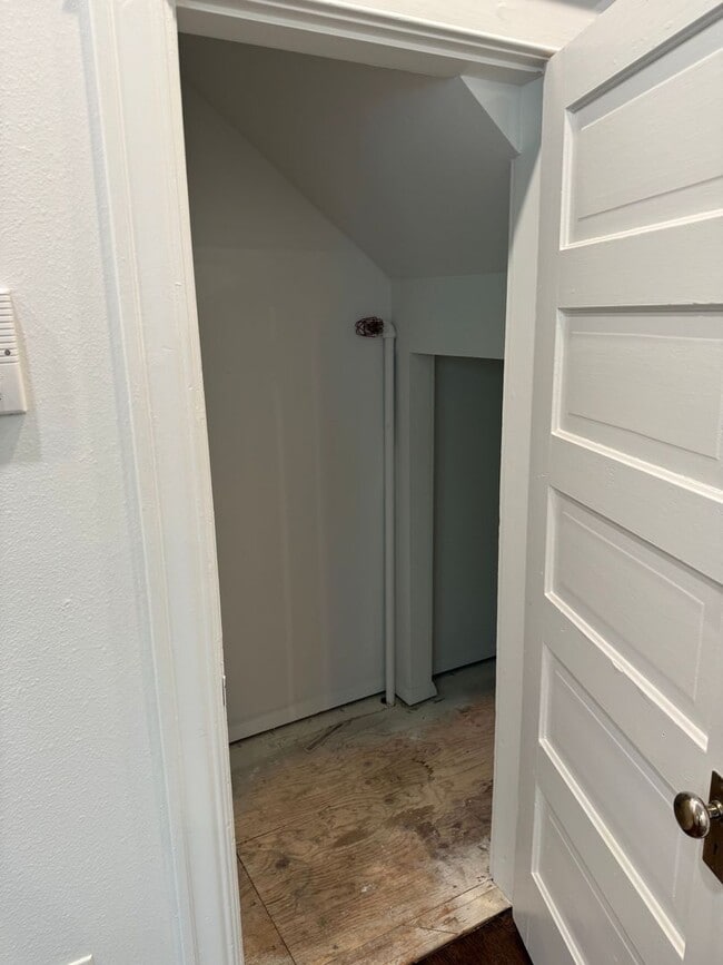 Building Photo - Remodeled one bedroom Condo for Rent in Do...