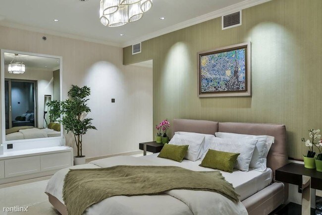 Building Photo - 3 br, 2 bath Condo - 5301 Balboa Blvd Unit F5