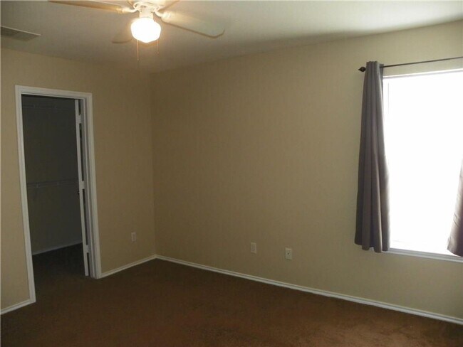 Building Photo - 13704 Harris Ridge Blvd
