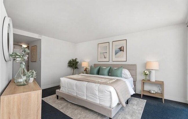 Building Photo - 700 E Ocean Blvd