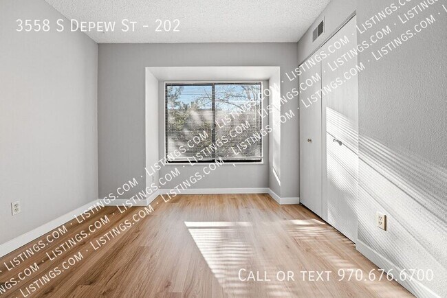Building Photo - 3558 S Depew St