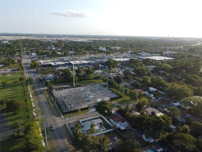 Building Photo - 843 SW 20th St