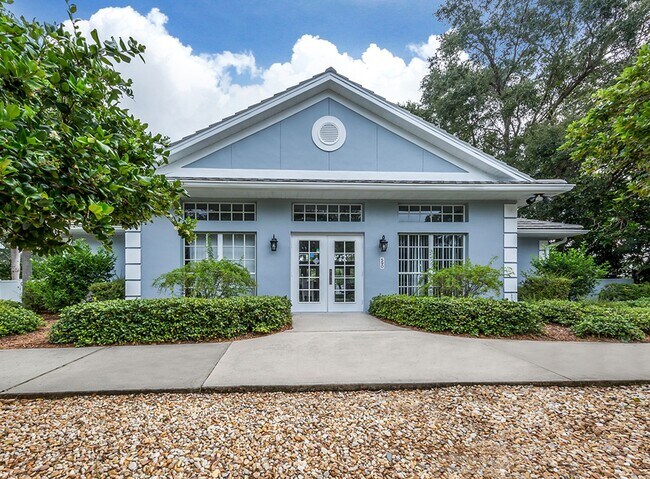 Building Photo - 540 Clubside Cir