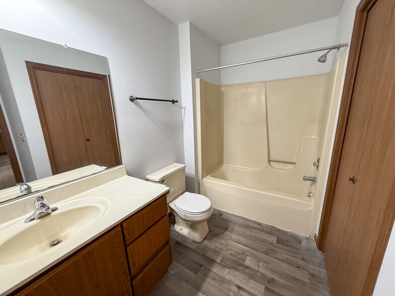 Building Photo - 639 Galena Ct