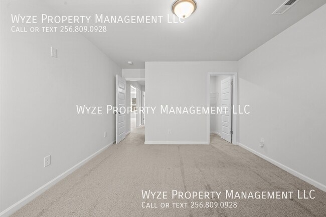 Building Photo - 283 Shubert Dr