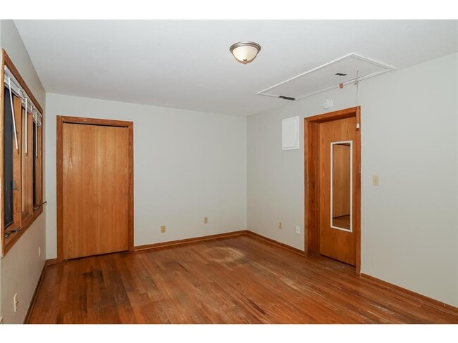 Building Photo - 1129 Skillman Ave W