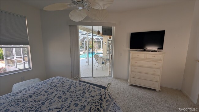 Building Photo - 174 W Romany Loop