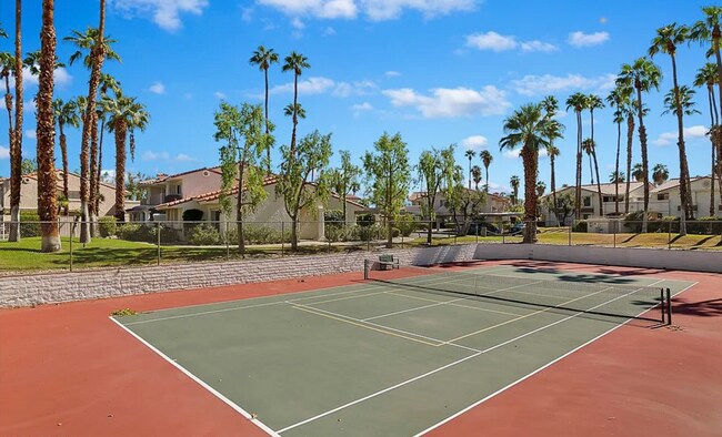 Building Photo - 505 S Farrell Dr