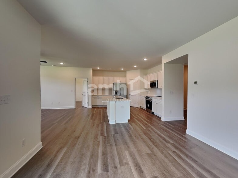 Building Photo - 3527 Lincoln Hts Ln